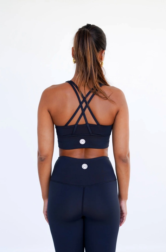 Černý sportovní top