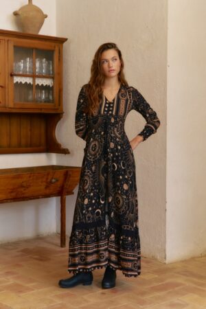 Dlouhé černé šaty