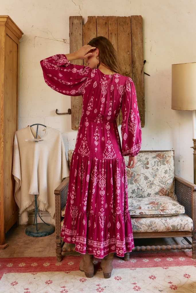 Rubínové maxi šaty