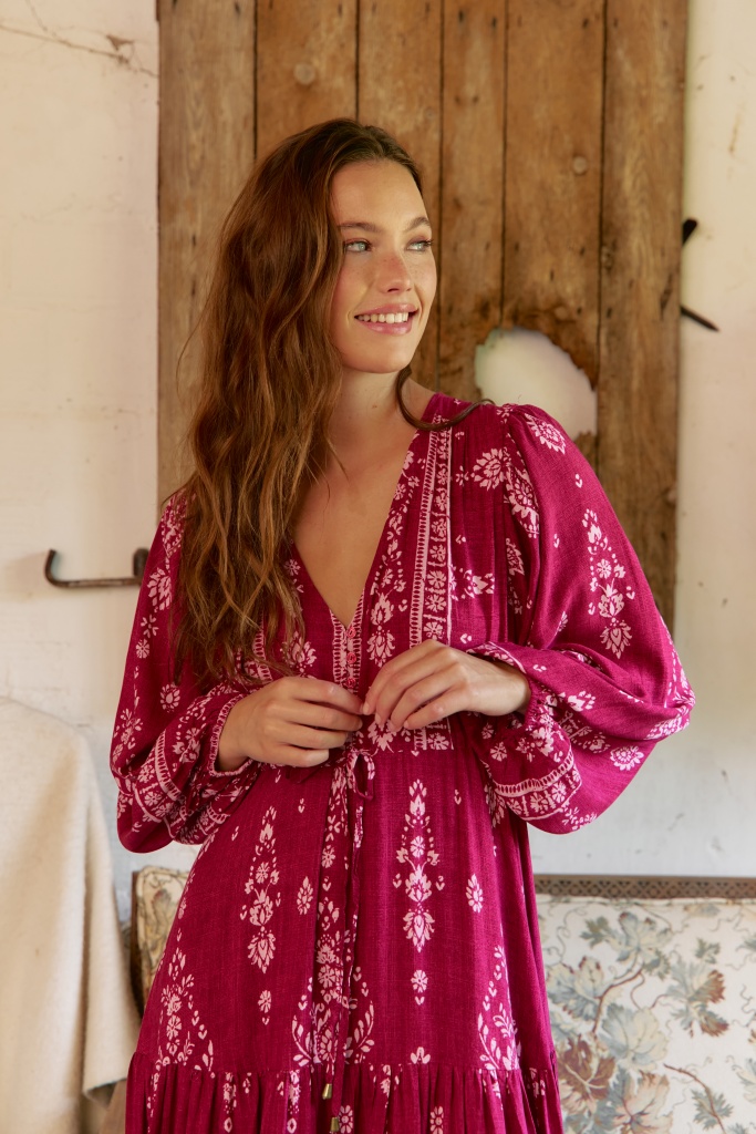 Rubínové maxi šaty